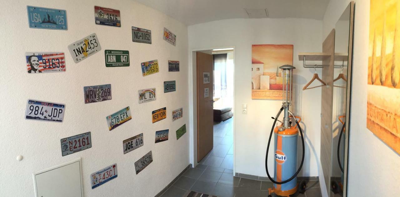 Alte Tankstelle Apartment Strassenhaus Exterior photo
