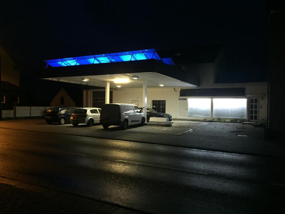 Alte Tankstelle Apartment Strassenhaus Exterior photo